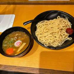 肉玉つけ麺　辛み玉トッピング