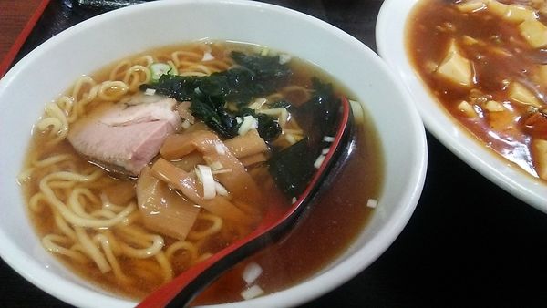 「マーボー丼＋半ラーメン 700円」@中華料理 旺華楼の写真