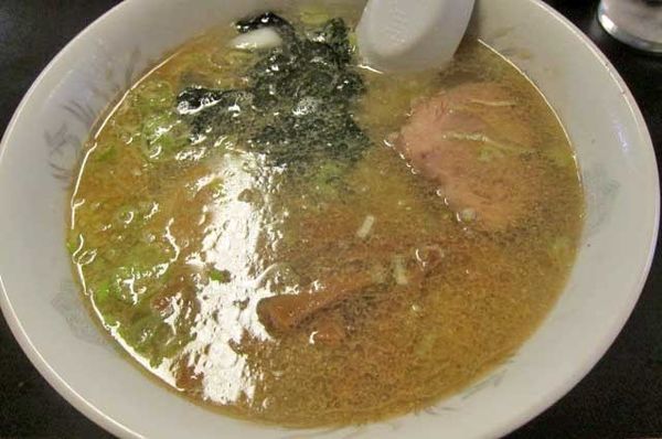 「塩ラーメン　550円」@大釜 本店の写真