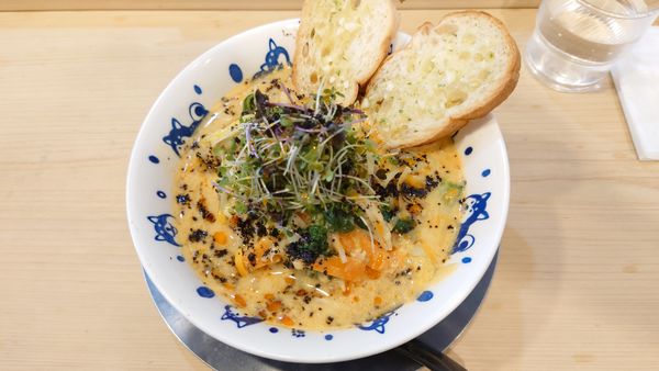 「【限定】豆乳カレー味噌ラーメン1000円+チャー丼400円」@中華そば すばる食堂の写真