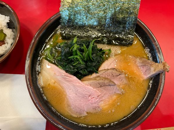 「チャーシュー麺濃いめ多め」@らーめん 谷瀬家 新橋店の写真