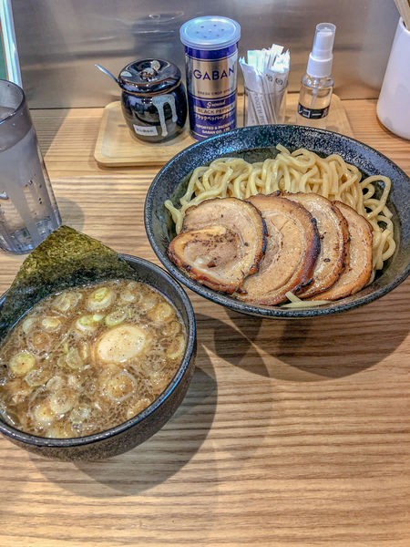 「チャーシューつけ麺中盛+味玉」@以心麺心 茅ヶ崎店の写真