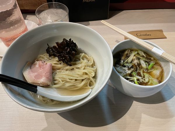 「黒舞茸と近江黒鶏の昆布水つけ麺」@柳麺 呉田-goden-の写真