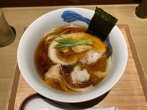 「わんたん醤油らぁ麺」@NIPPON RAMEN 凛 TOKYOの写真