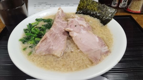 「背脂中華そば（850円）」@流行るより愛される一杯をの写真