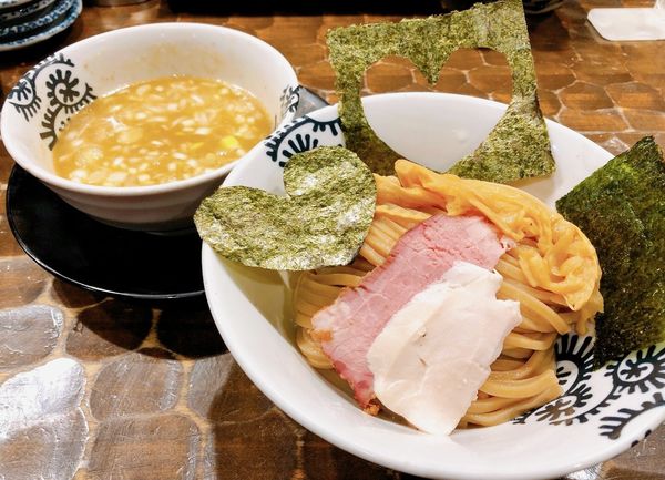 「龍介つけ蕎麦（1100円）、ハート型海苔（TP）」@特級鶏蕎麦 龍介の写真