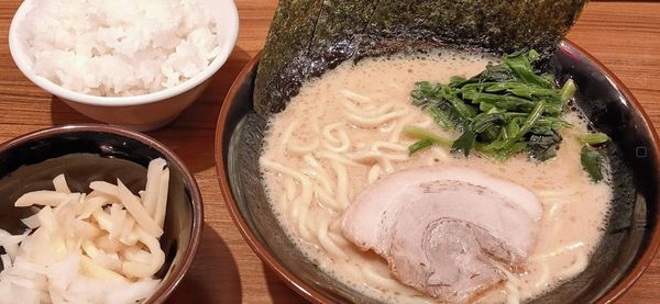 「家系ラーメン」@横浜家系ラーメン 壱角家 高崎店の写真