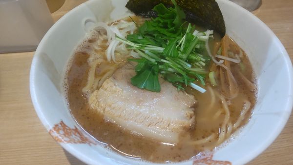 「らーめん850円」@麺処つむじの写真