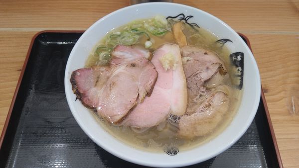 「特製中華そば 塩(並)ニンニク¥1280-」@松戸中華そば 富田食堂 東千葉店の写真