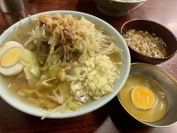 「ラーメン少なめ＋生たまご＋ブタカスあぶら」@ラーメン富士丸 神谷本店の写真