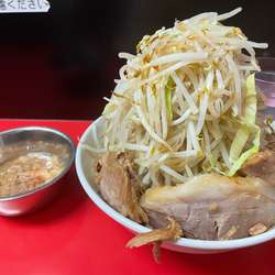 ラーメン（麺少なめ）野菜増し
