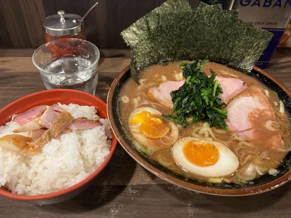 「のり玉ラーメン(コイメオオメ)¥1160+小ライス¥130」@神田ラーメン わいず 神田本店の写真