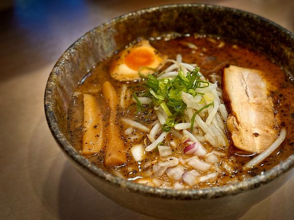 「金の炙り味噌ラーメン 850円」@麺乃國 難波千日前店の写真
