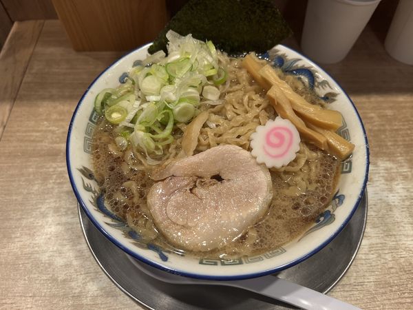 「新中華そば（大盛り）」@舎鈴 エキュート赤羽店の写真