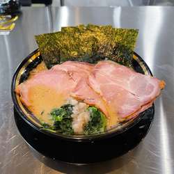 「純」ブタメン+豚増（1050円）