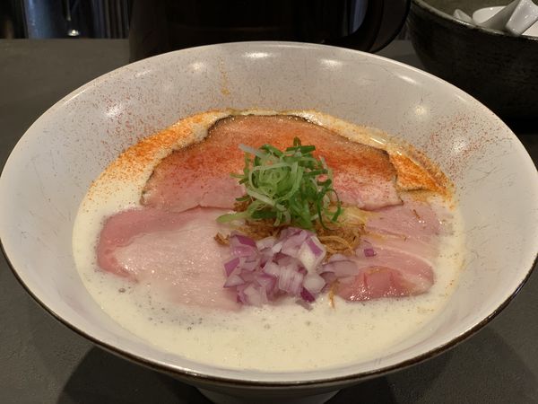 「地鶏白湯らぁ麺」@Ramen Afro Beatsの写真