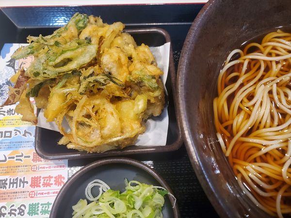 「季節のおそば(ぎっしりあさりと葱のかけあげそば)・温」@ゆで太郎 長者町店の写真