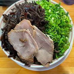 豚骨ラーメン　きくらげ.ねぎ増量