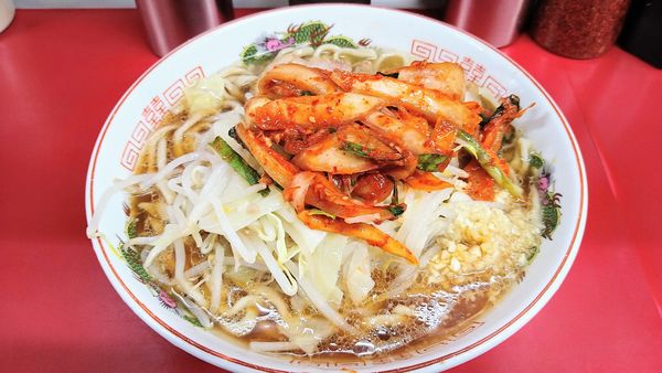 「ラーメン(ヤサイ少なめ･ニンニク)+ニラキムチ」@ラーメン二郎 湘南藤沢店の写真