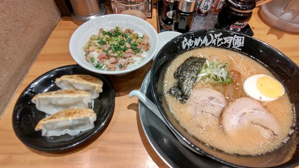 「嵐げんこつらぁめん（味噌）+ぶためしセット」@らあめん花月嵐 さがみ野駅前店の写真