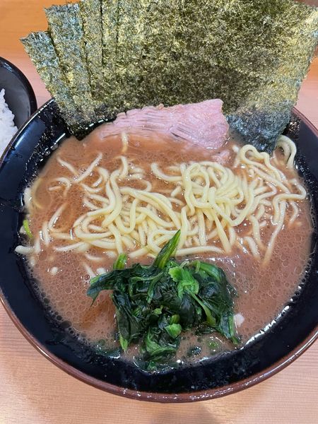 「ラーメン中　海苔」@横浜家系らーめん 武道家 賢斗の写真