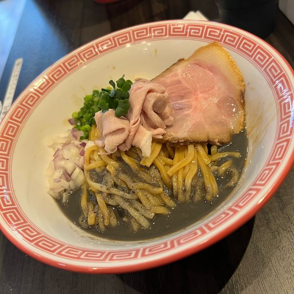 「まぜソバーン煮干っちょ（醤油）」@ヌードルボウズ n坊の写真