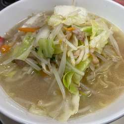 野菜たっぷりﾀﾝﾒﾝ大盛固め640円