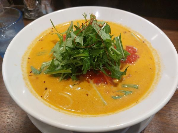 「トマト担々麺」@うさ担 浦和本店の写真