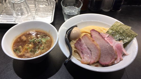 「特製濃厚豚骨魚介つけ蕎麦1250円大盛100円」@百合の咲く場所の写真