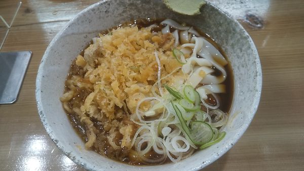 「冷やしタヌキうどん（￥390）」@そば処 二葉 神田駅南口店の写真