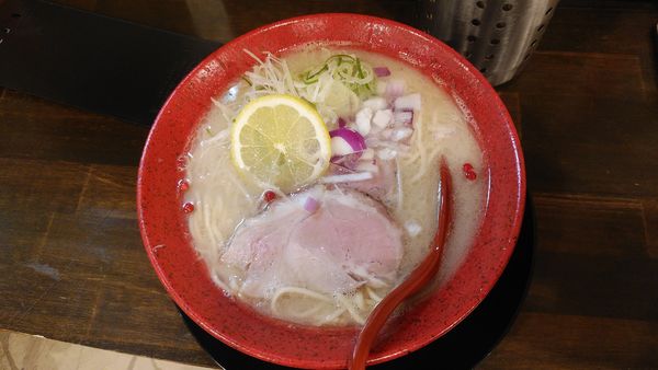 「潮とんこつらぁめん」@豚骨専科 田丸家の写真