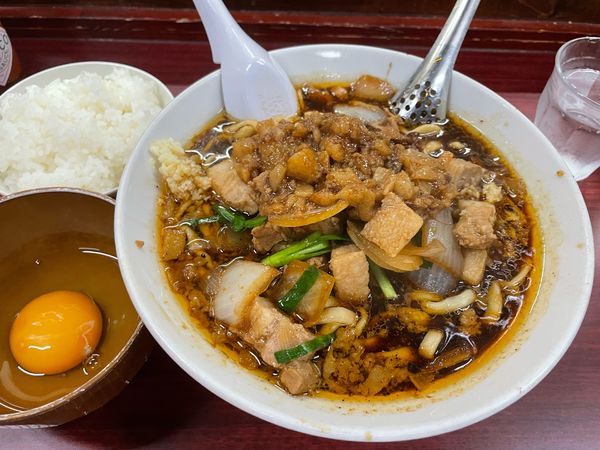 「スタ満ソバ + 小ライス + 生玉子」@元祖スタミナ満点らーめん すず鬼の写真