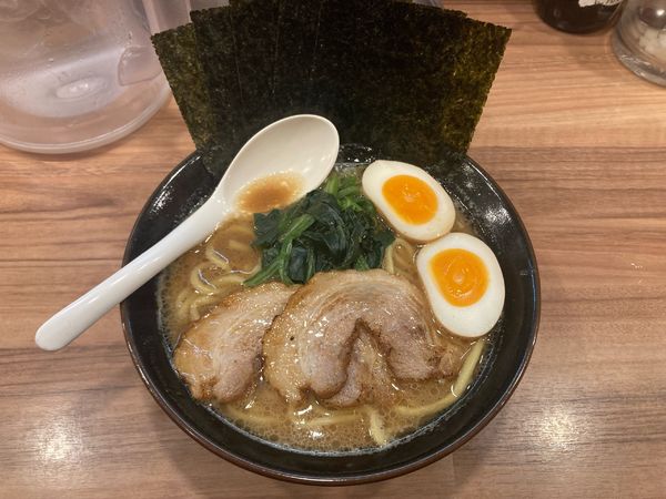 「豚骨SP」@横浜家系らーめん 春樹 青物横丁店の写真