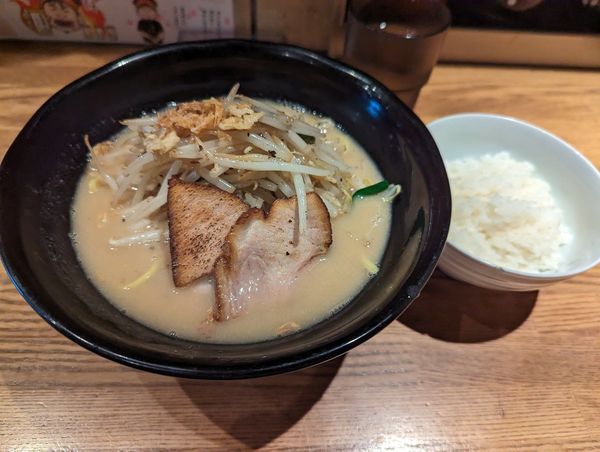 「味噌850円+ランチご飯(サービス)」@花木流味噌ラーメンの写真