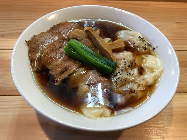 「煮干し醤油わんたん」@世田谷中華そば 祖師谷七丁目食堂の写真