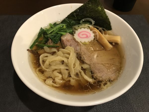 「醤油ら～麺 880円」@手打ち 蓮の写真