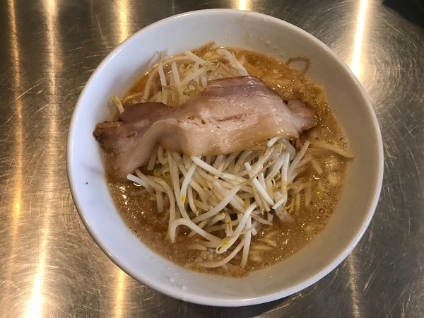 「醤油豚骨麺」@麺ハチイチ/81 NOODLE BARの写真