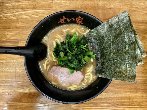 「キリンラガー＋おつかれ様セット→らーめん ほうれん草 ＋替玉」@せい家 三鷹店の写真