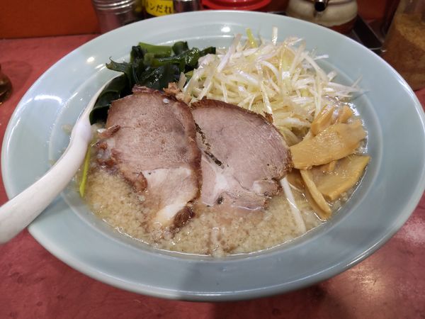 「ネギラーメン＋ネギ増量」@ニューラーメンショップ 大宮東口店の写真