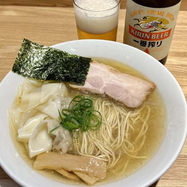 「中華そば 塩＋ワンタン＋中ビン」@ラーメン ABE'sの写真
