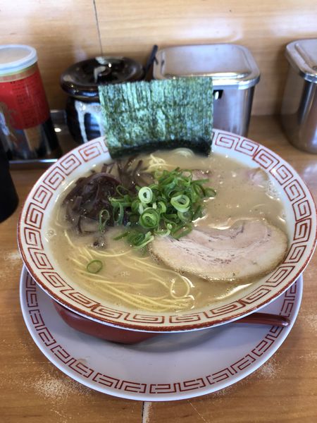 「長浜ラーメン＋替玉　￥900」@博多長浜らーめん 六角堂 橋本店の写真