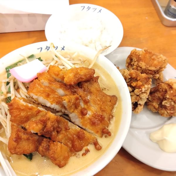 「排骨カレータンメン1144円、唐揚げセット231円」@極濃湯麺 フタツメ 貝沢店の写真