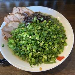 葱盛りしっかり豚骨醤油(980円)