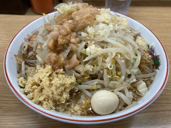 「ラーメン・生姜、うずら」@ラーメン二郎 栃木街道店の写真