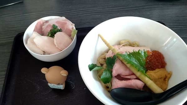 「北海道産生ウニとイクラの混ぜそば【限定】+レアチャーシュー丼」@麺匠えにしの写真
