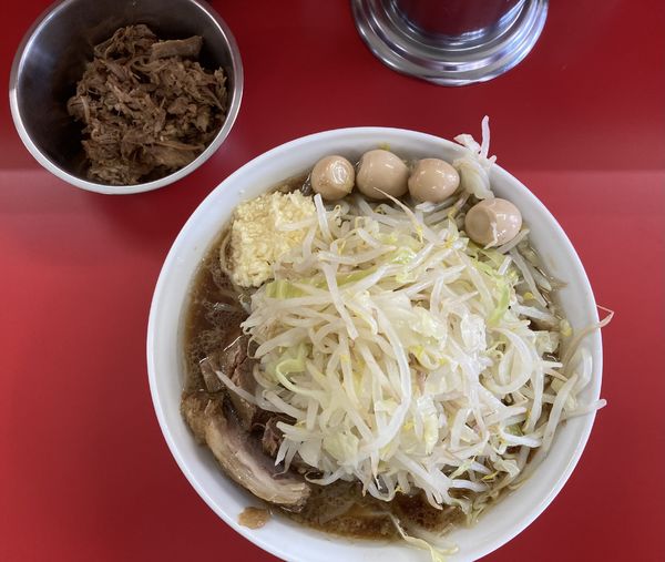 「小ラーメン+ほぐし肉+うずら」@ラーメン二郎 柏店の写真