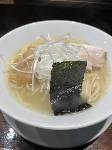 「塩らぁ麺」@らぁ麺 奏の写真