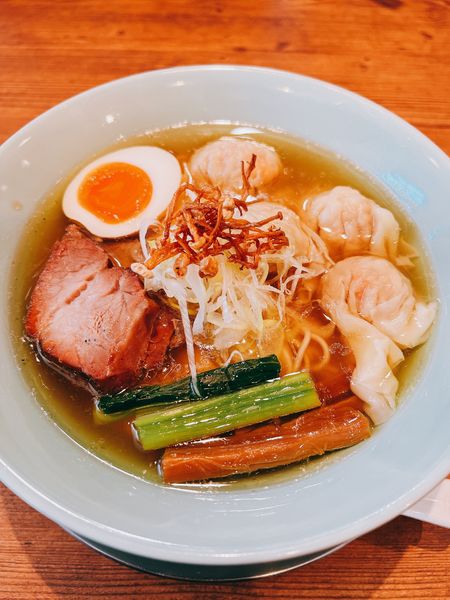 「特製海老塩雲呑麺」@麺創房LEOの写真