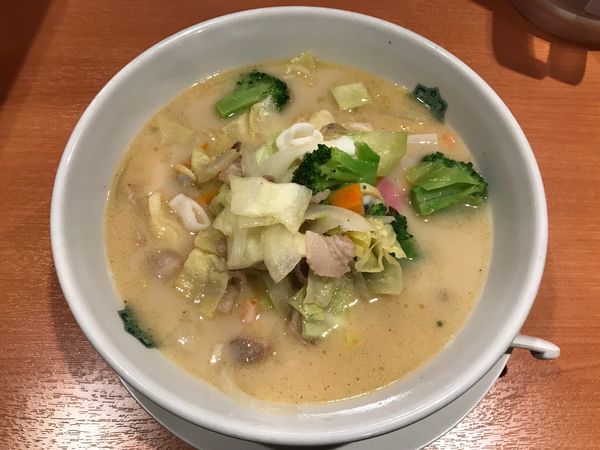 「日高ちゃんぽん　690円」@日高屋 飛田給北口店の写真