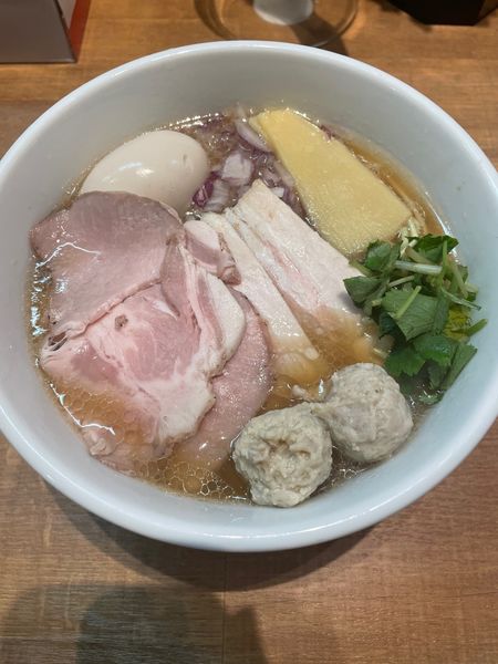 「特製貝と牛の中華そば（醤油・大盛）」@貝そばもぉむの写真
